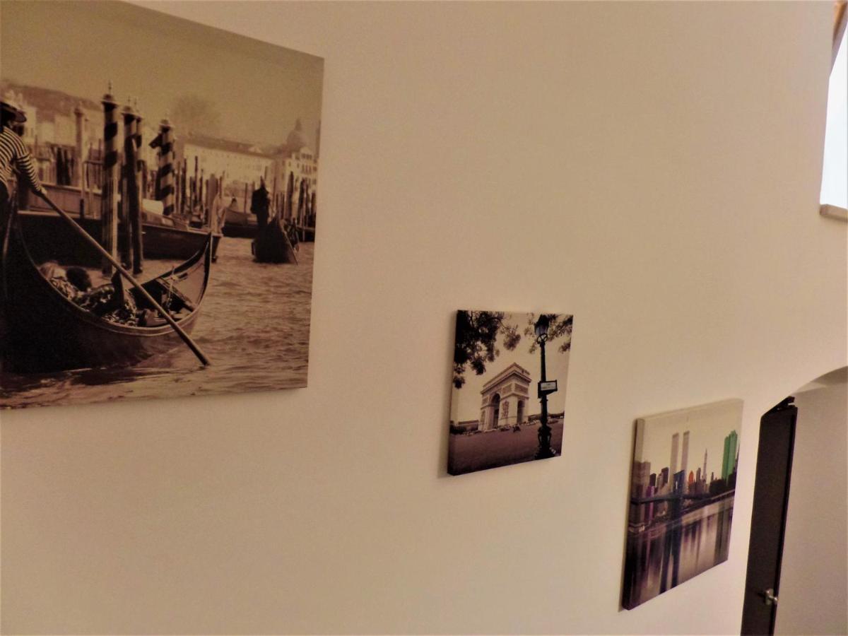 Regina Viarum Casavacanza, Centro Storico Brindisi Esterno foto